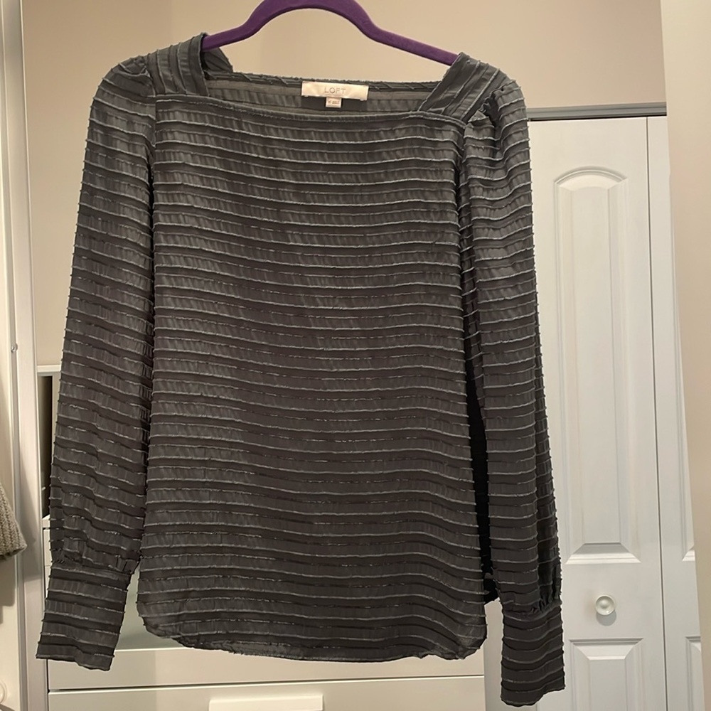 Loft, XS, gray/silver blouse, good condition